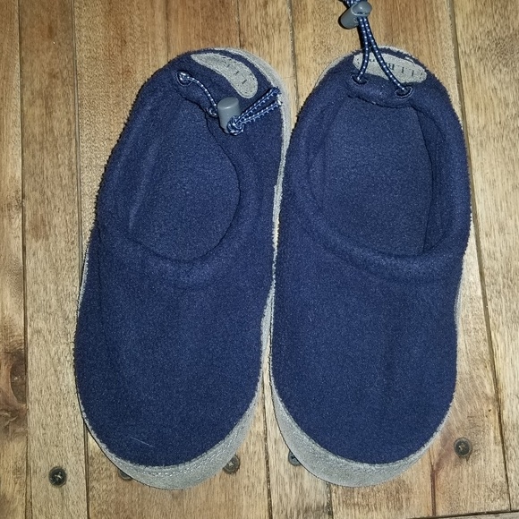 boys slippers size 13